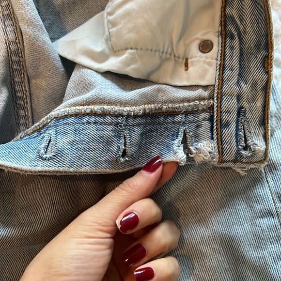 Vintage light wash 501 Levi’s - Picture 3 of 9